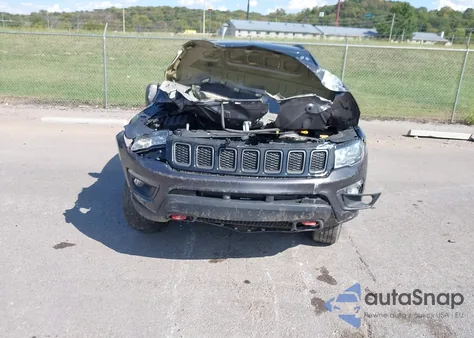 2020 Jeep Compass Trailhawk 4X4 из США, поврежденный, VIN 3C4NJDDB1LT166797